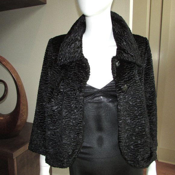 LannaLee Faux Fur Cropped Jacket 3/4 Sleeves NWT - Picture 1 of 6